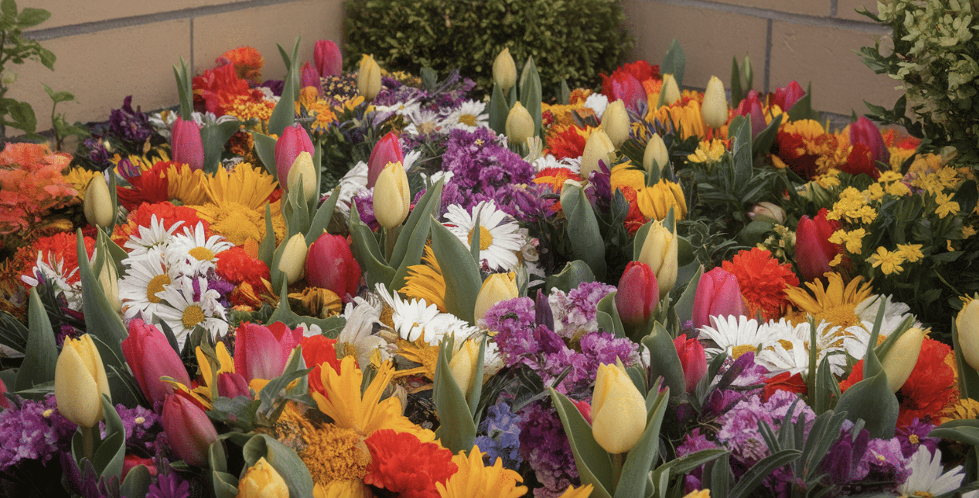 Floral_Corner_Bouquet