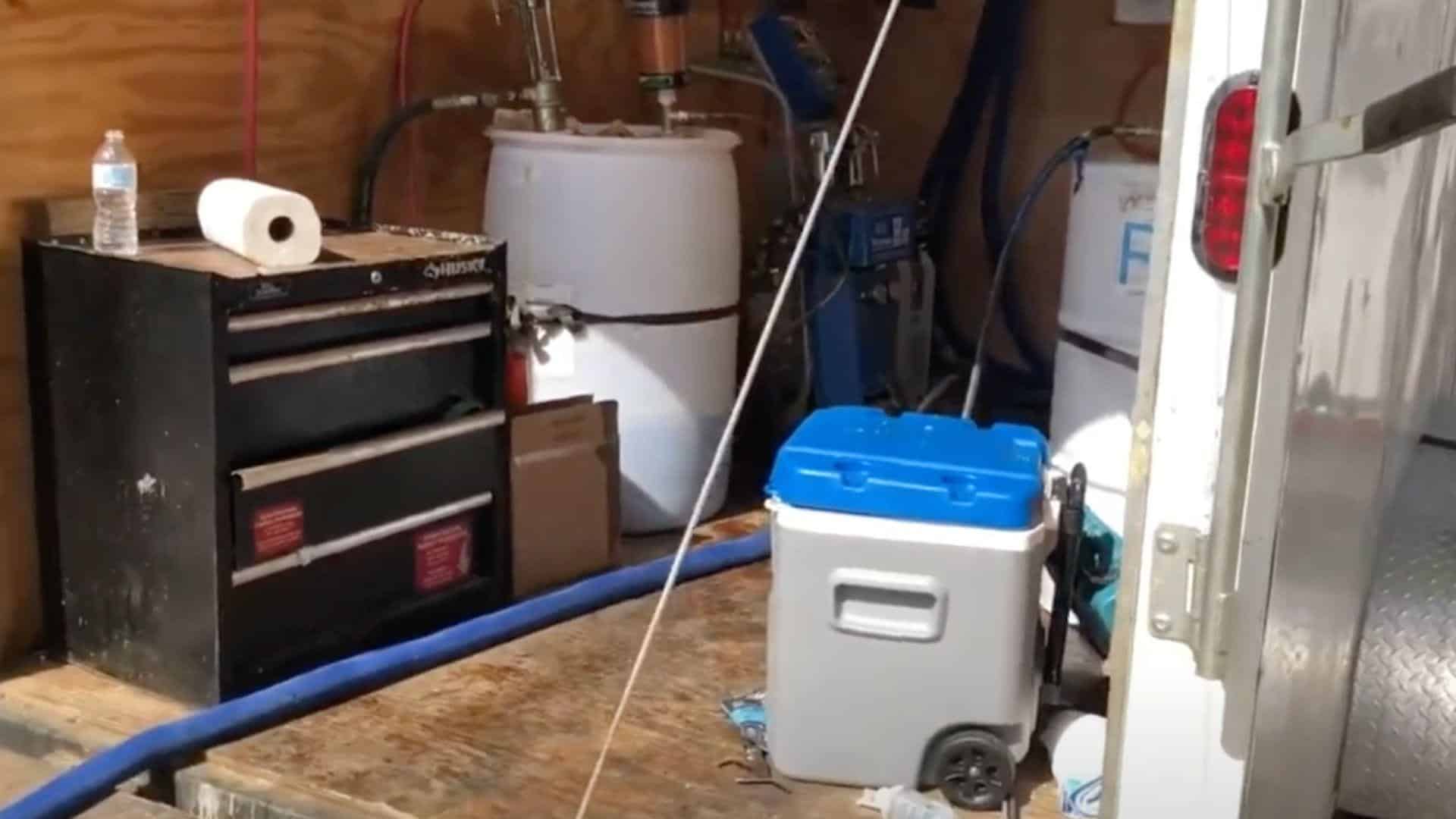 STEP_1_Set_Up_the_Polyurethane_Trailer_and_Equipment