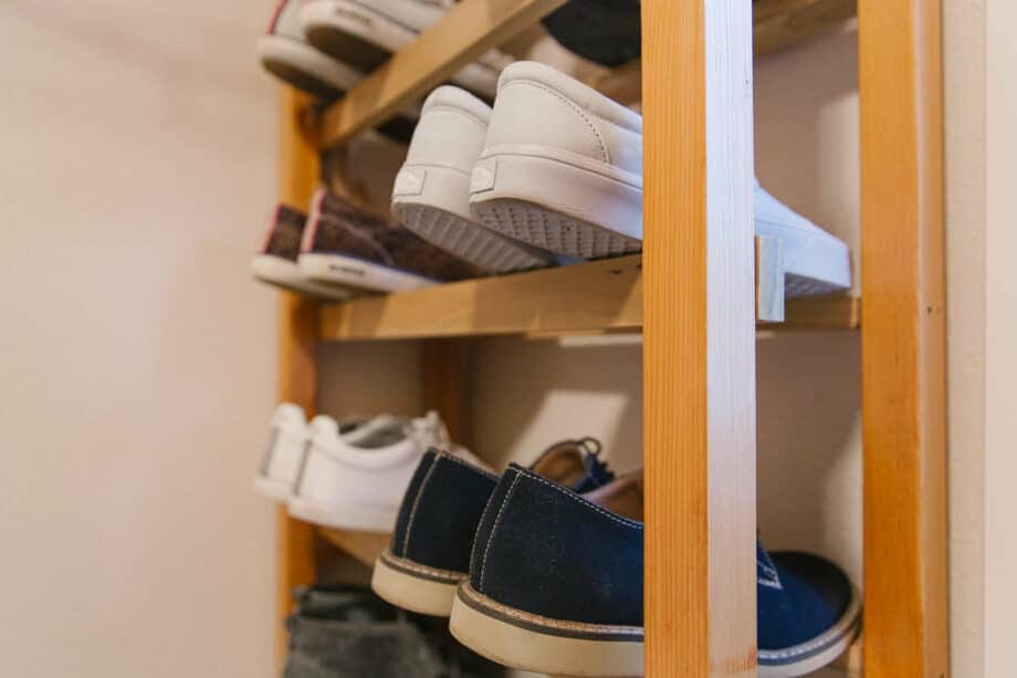 Diy Stackable Boot Rack 20 Creative DIY Boot Rack Ideas - Enthralling Gumption