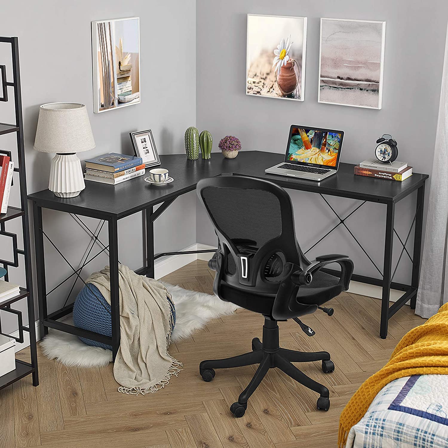 Sleek L Desk for A Bedroom