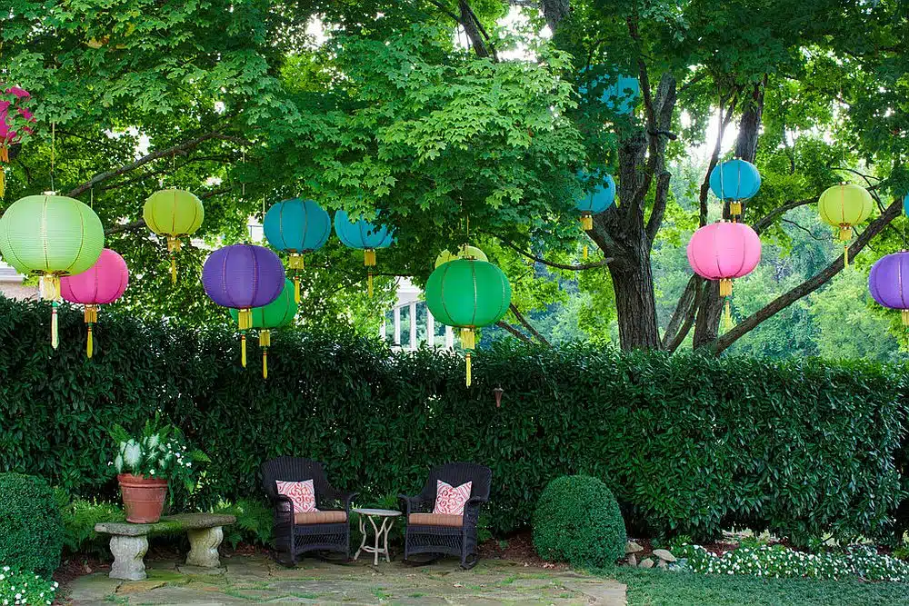 Use Lanterns and Greenery