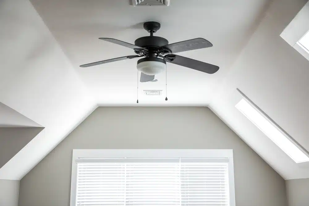 Let's take a look at ceiling fan alternatives that will help you stay cool and comfortable in scorching summers. Know more now!