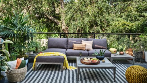 How to Choose The Best Outdoor Rug For Your Deck or patio
