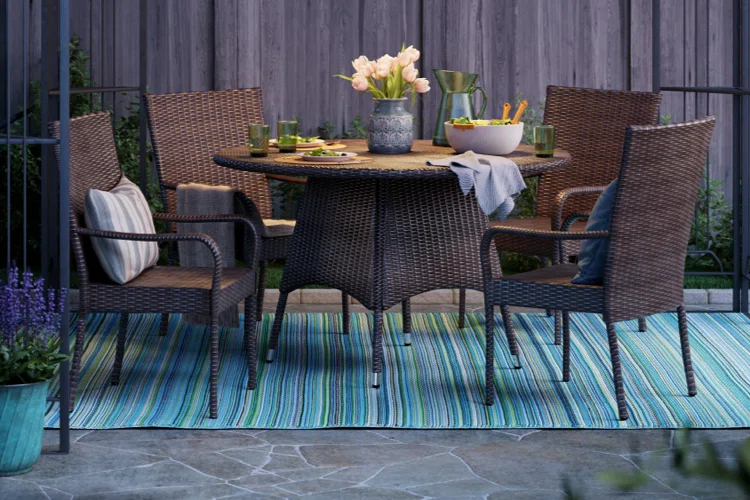 Which Material is Best for Outdoor Rugs?