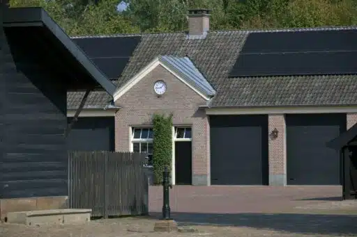 Selling Your Home and Garage with the Maximum Benefit