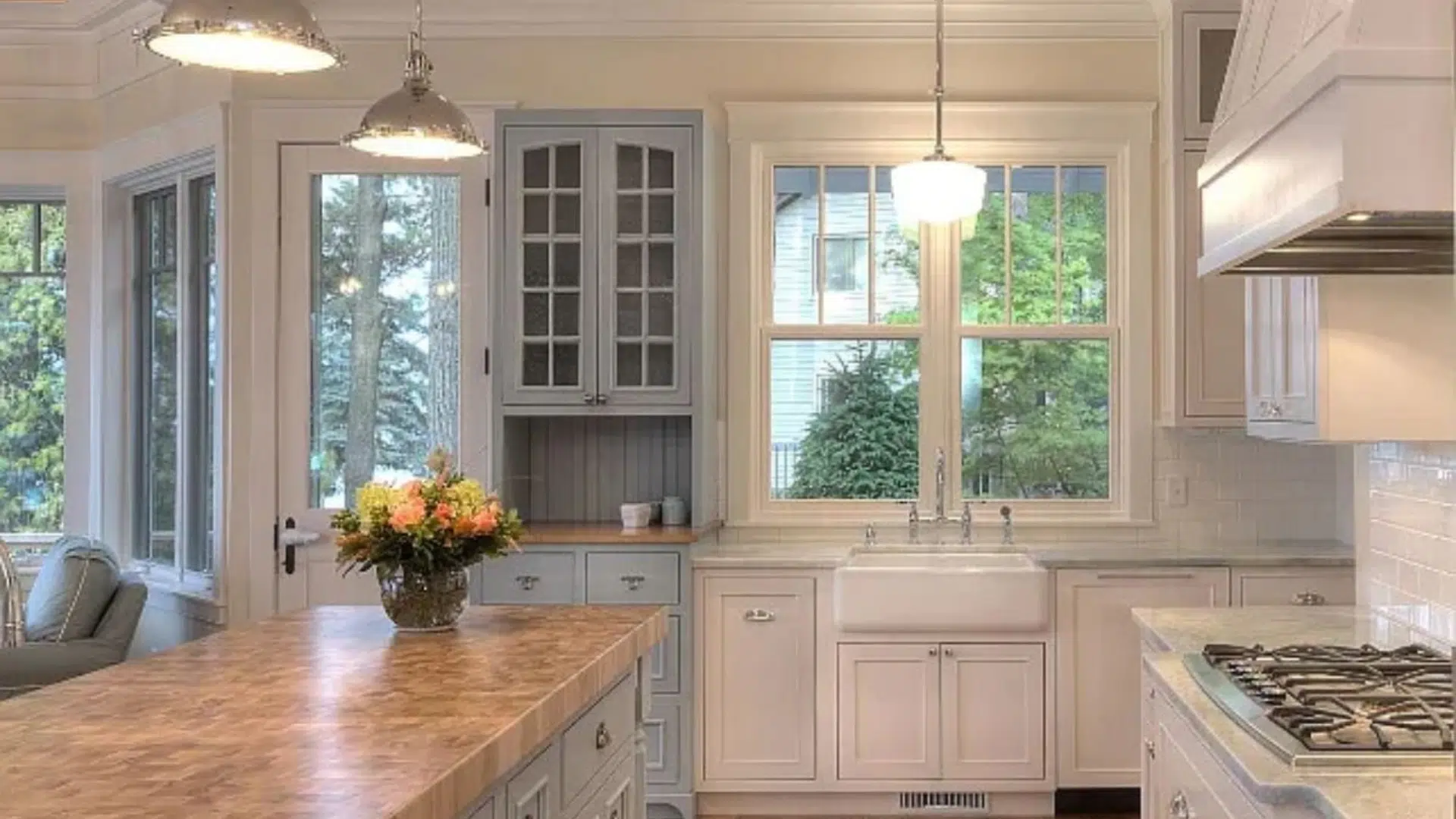 Antique_White_SW_6119