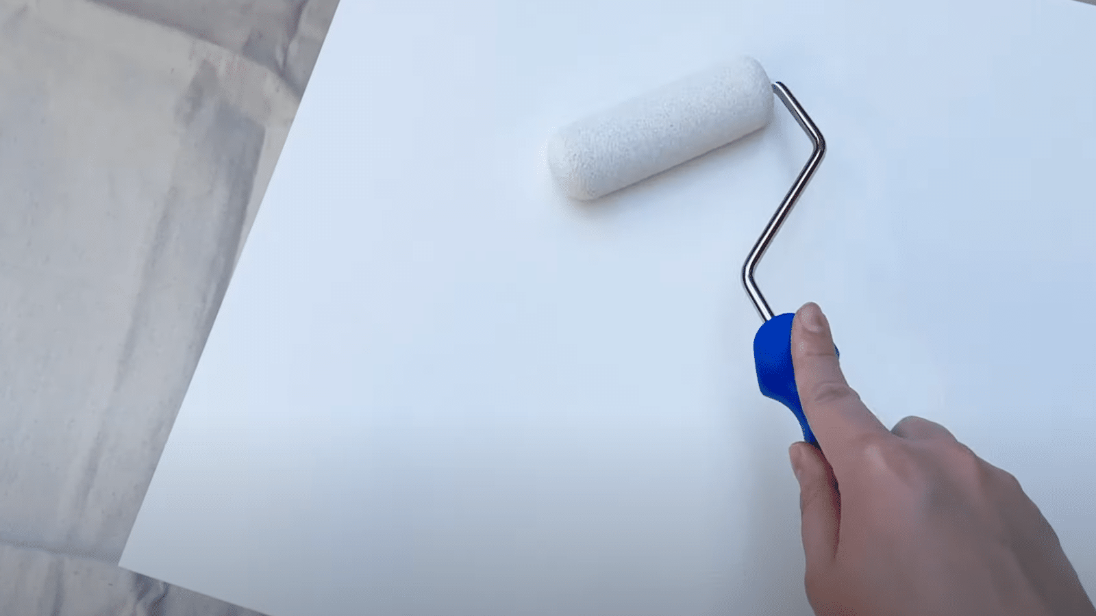 STEP_2_Prime_the_Furniture_with_Shellac-Based_Primer