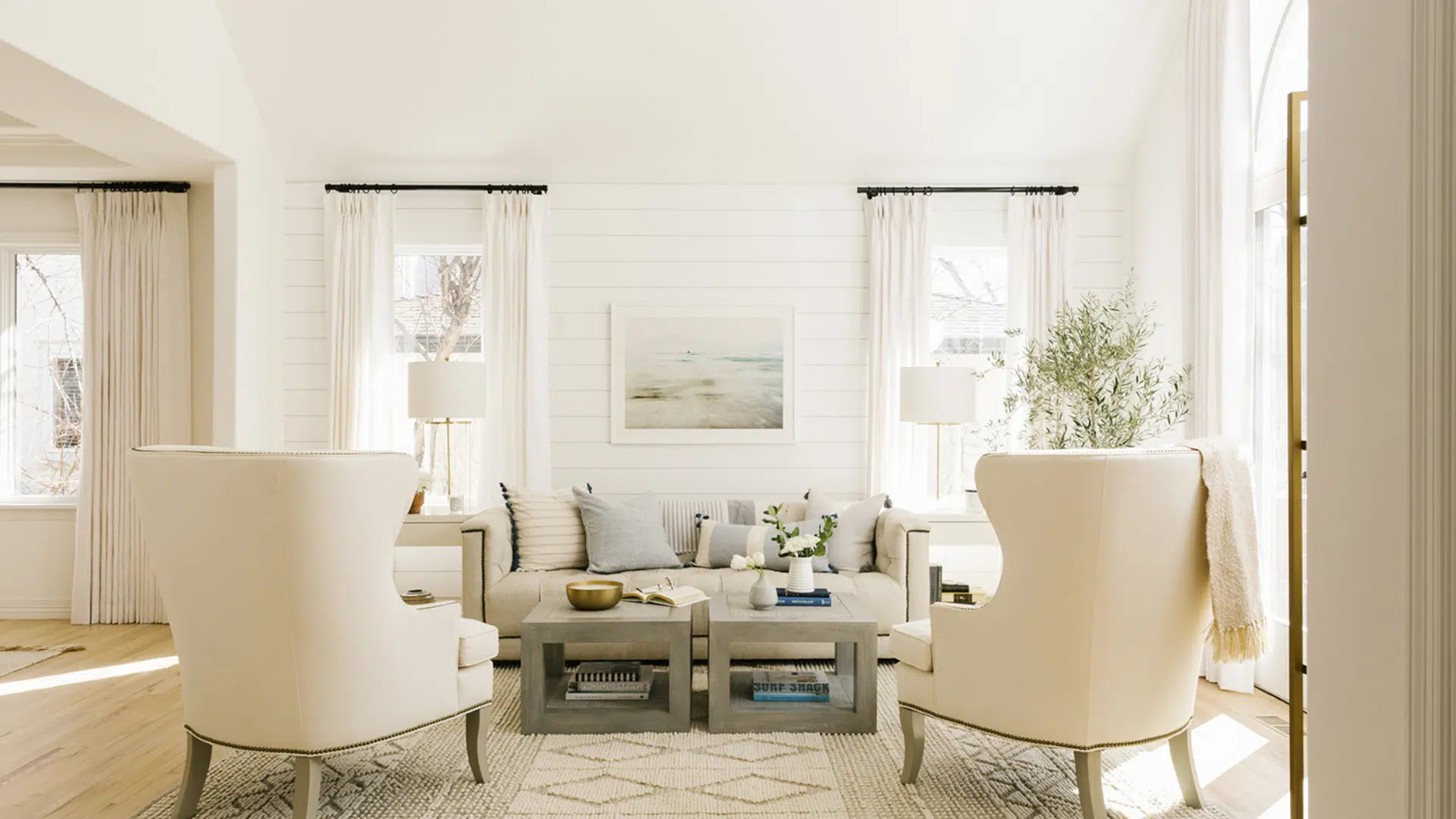 Top Benjamin Moore's White Dove Complementary Colors