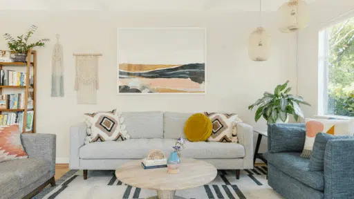 Benjamin Moore Swiss Coffee: Color Palette Guide