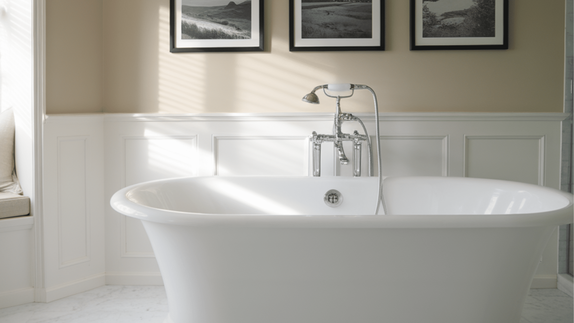 Crisp_White_Wainscoting