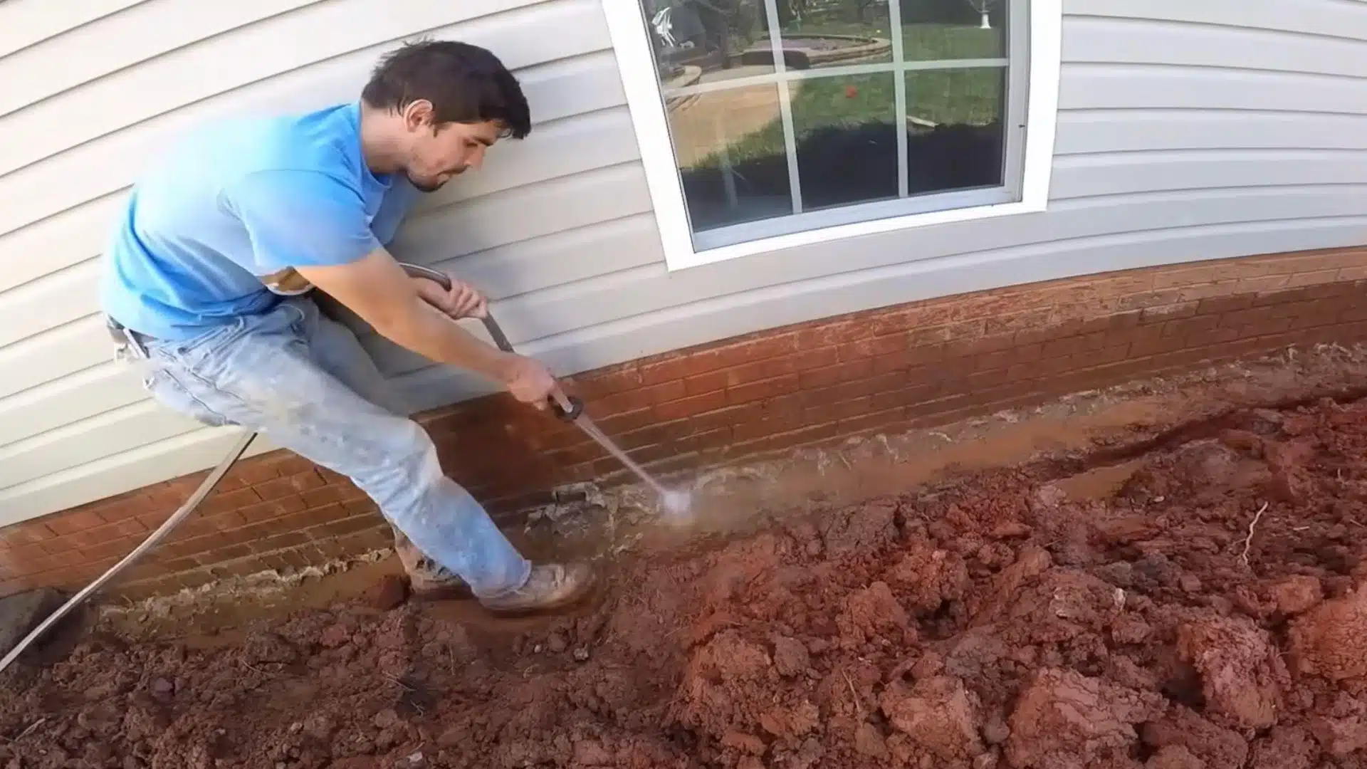 STEP_3_Clean_the_Foundation_and_Apply_Waterproofing