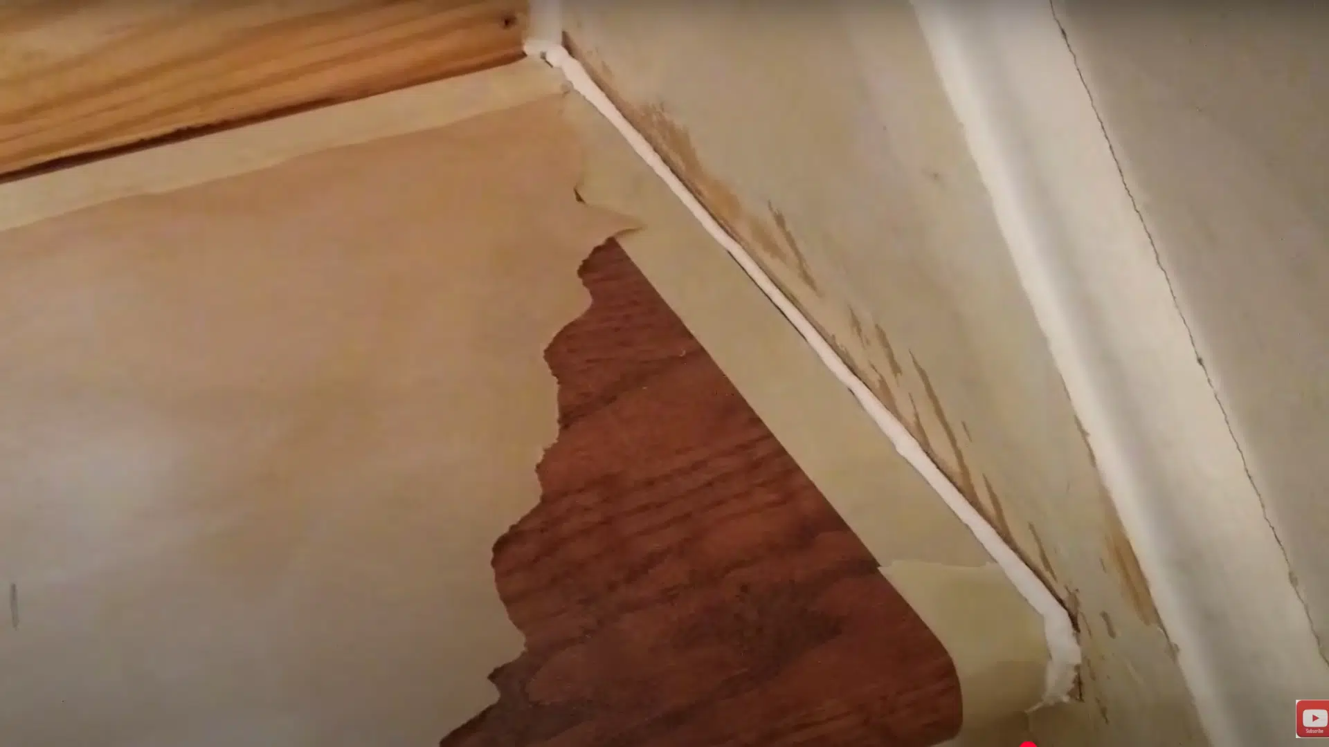 Step_10_Mask_and_Paint_the_Risers_and_Stringers