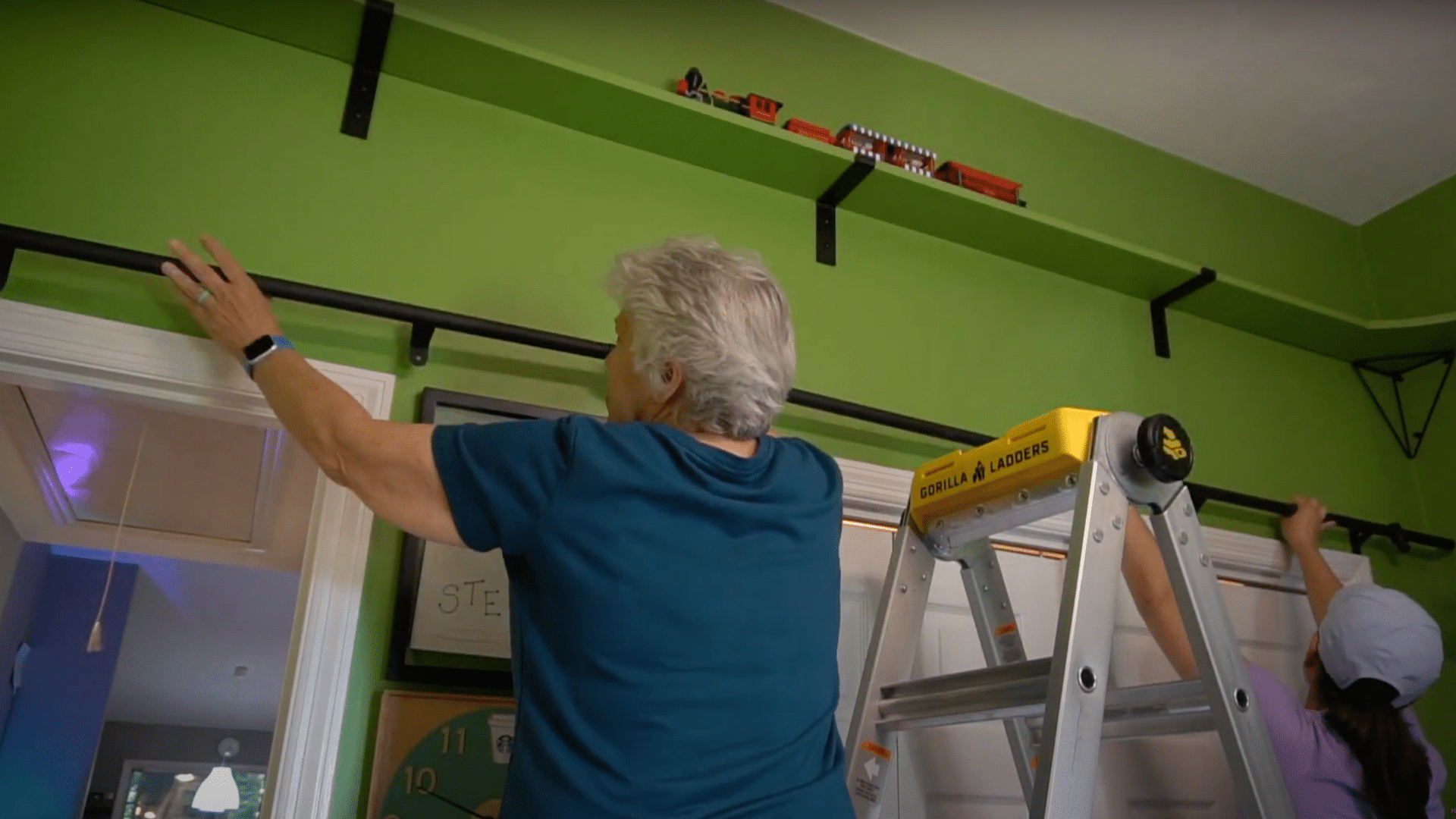 Step_1_Install_the_Rail_on_the_Wall