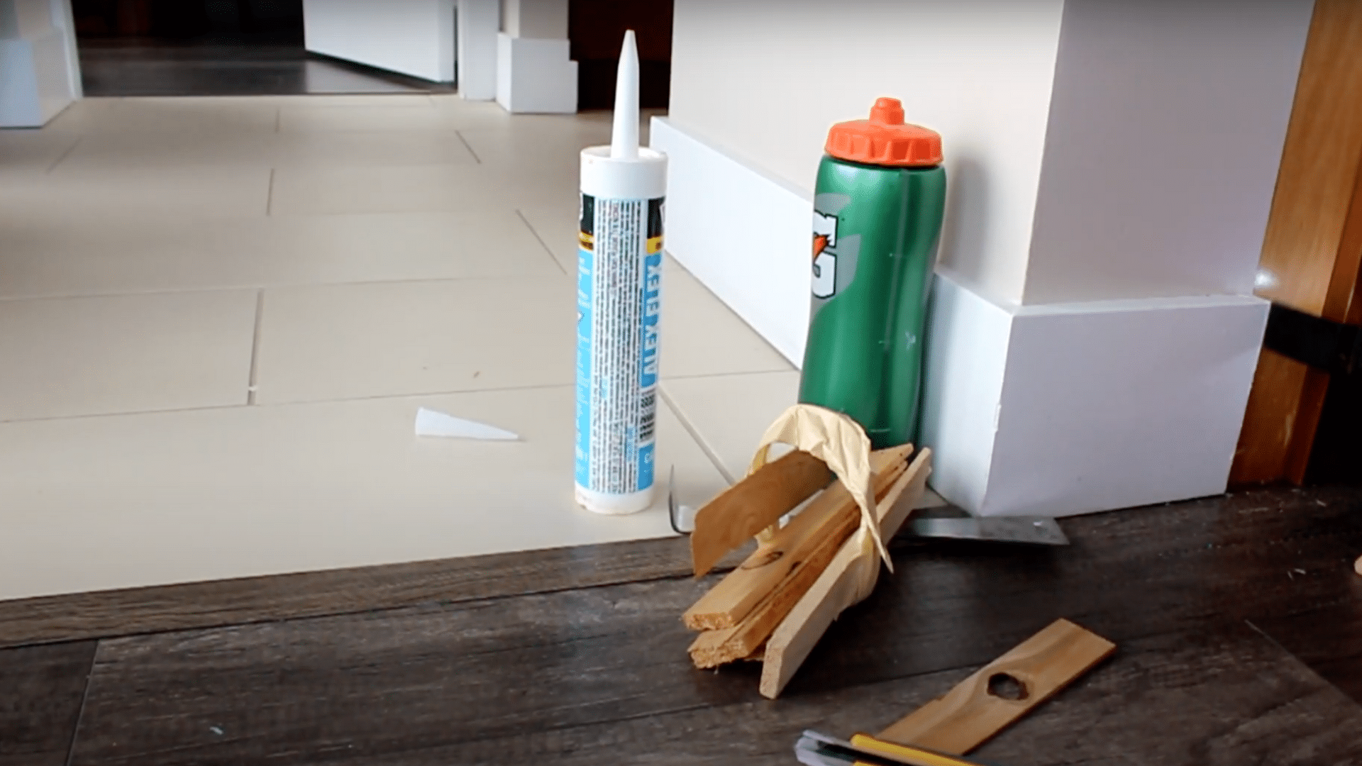 Step_3_Trim_Uneven_Surfaces_with_a_Multi-Tool