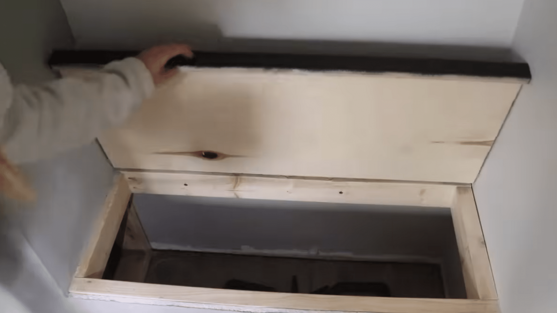 Step_9_Add_a_Hinged_Storage_Lid