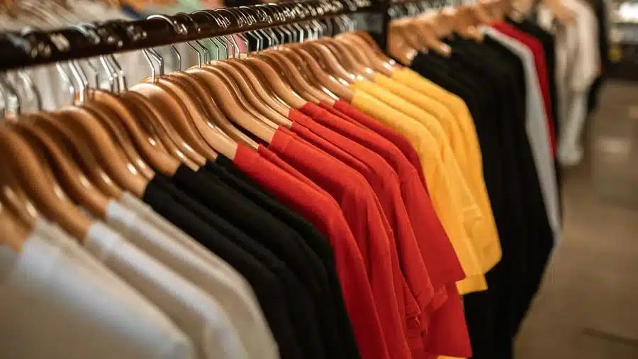 Useful Tips for Growing a Retail Business with Custom Print Clothing