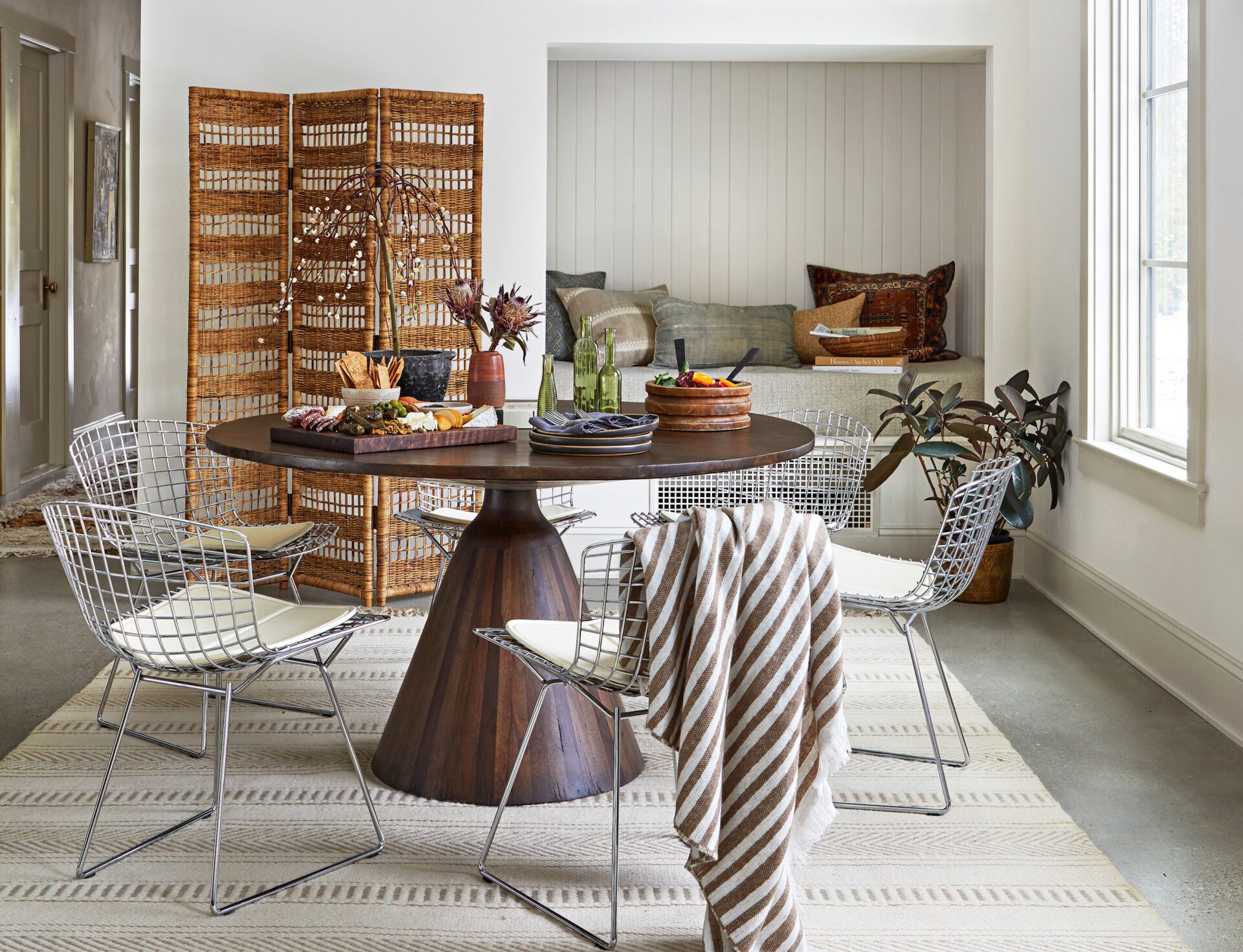 What to Do with That Awkward Wall Beside the Dining Table