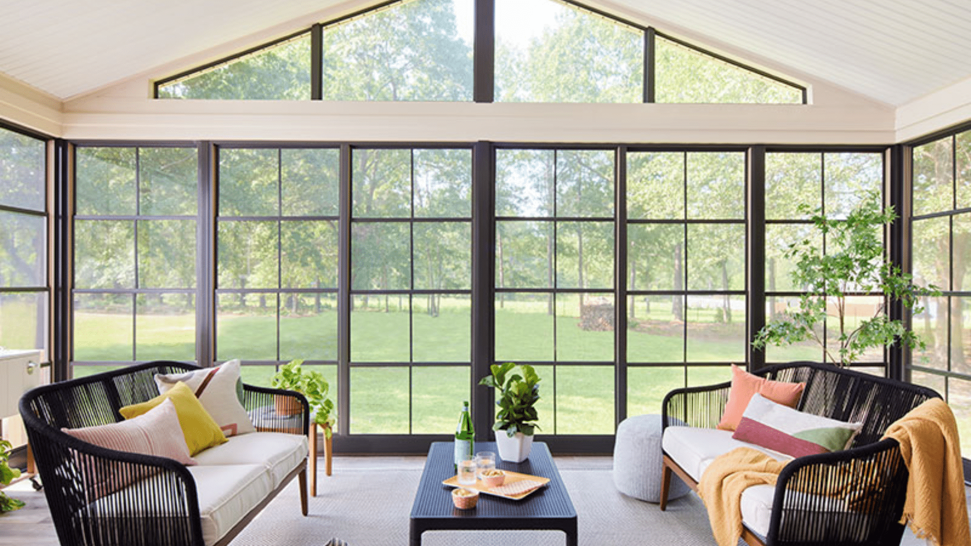 What_Factors_Impact_the_Lifespan_of_Vinyl_Windows