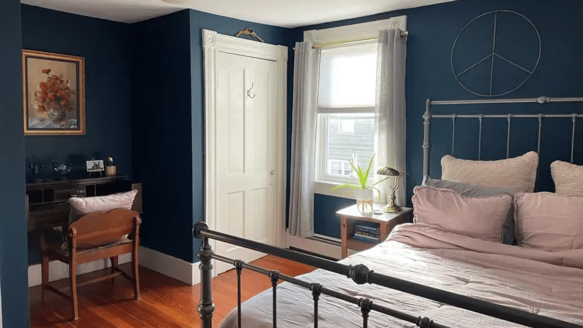 a-What_Color_Is_Gentlemans_Gray_Benjamin_Moore