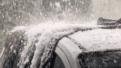 can hail break windows