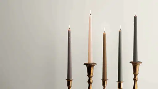 glacier white benjamin moore