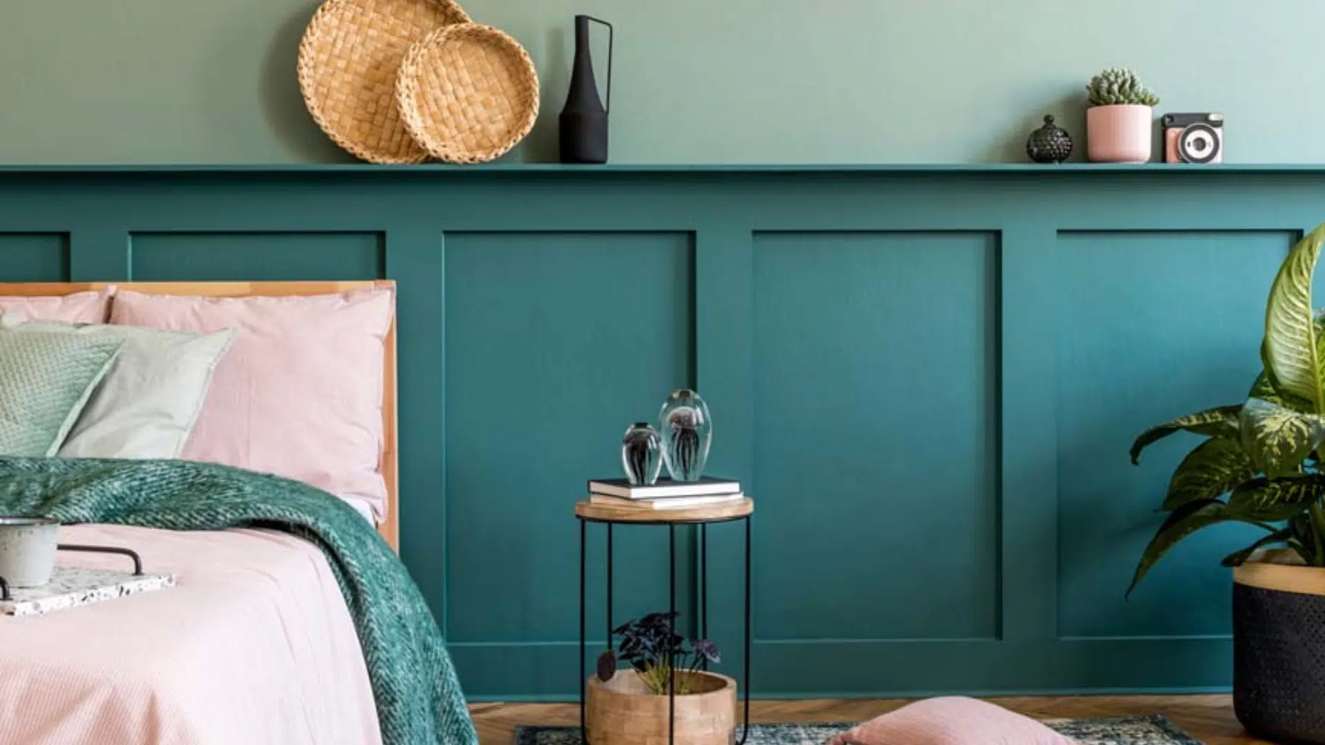 tAegean_Teal_in_Bedrooms