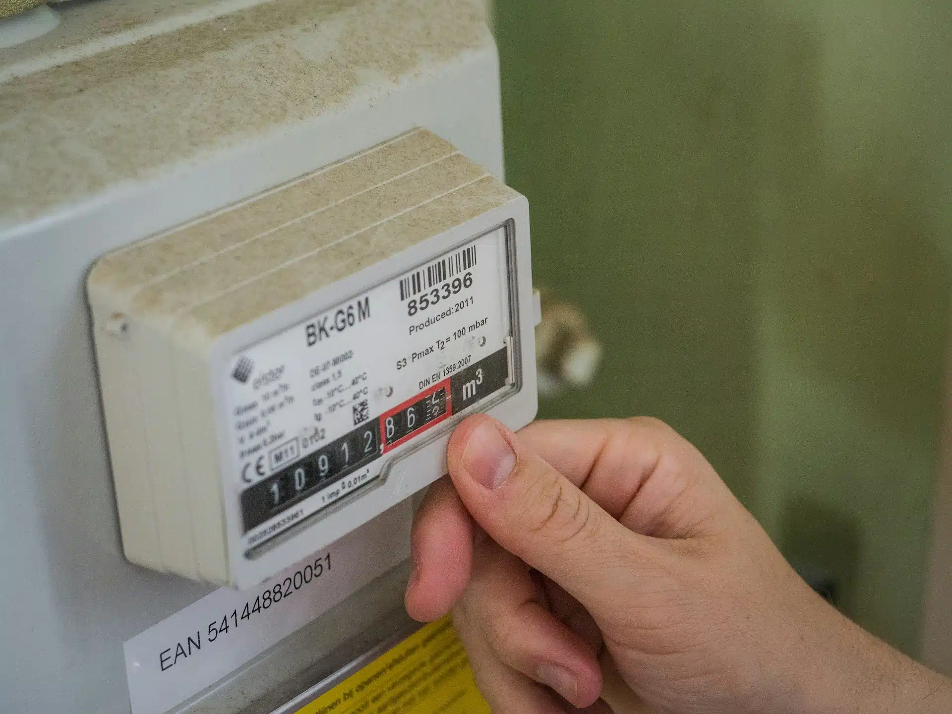 Ways To Cut Down on Home Energy Consumption This Summer