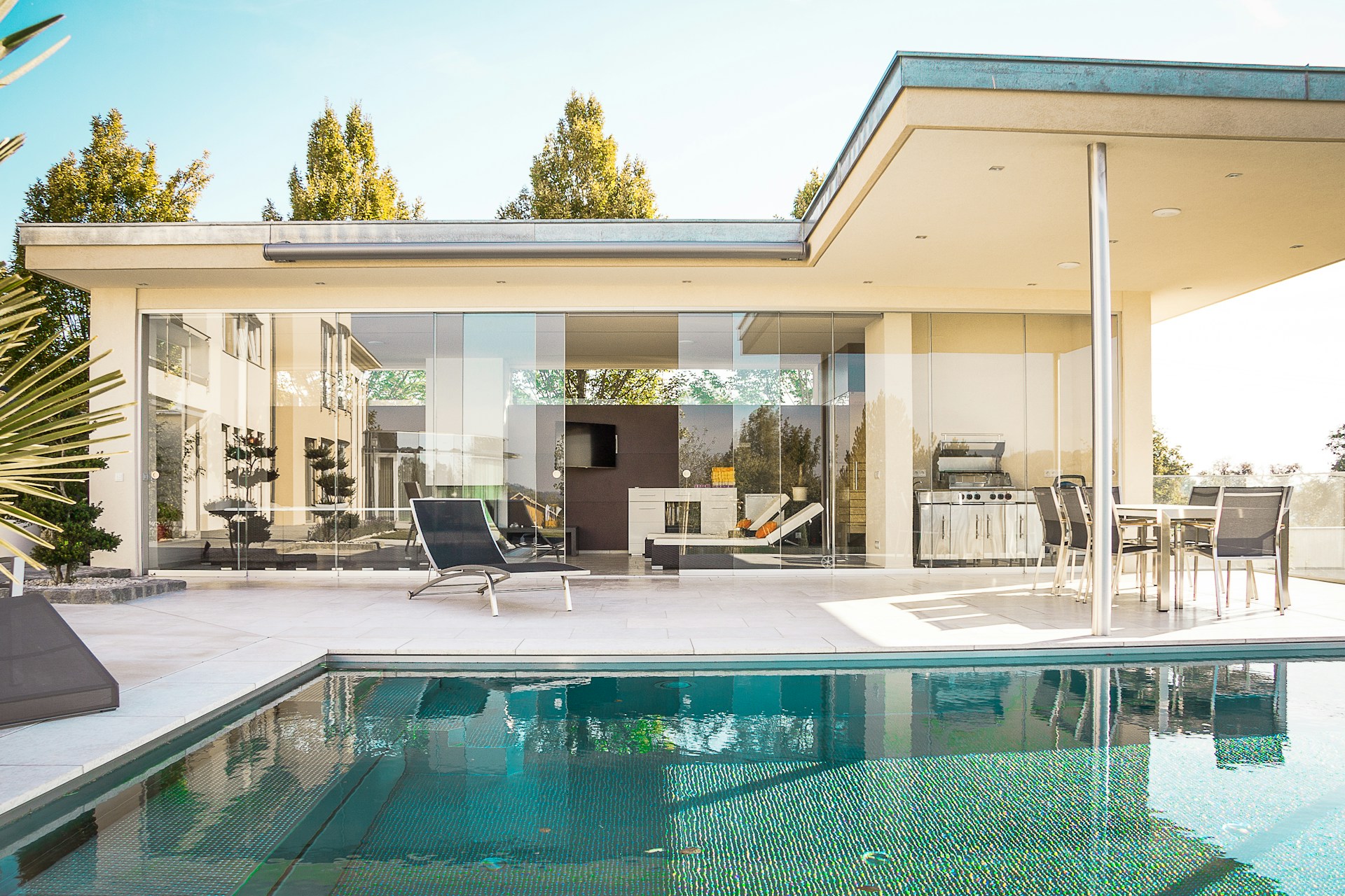 Prevent Pool Cover Pump Failure with Expert Care