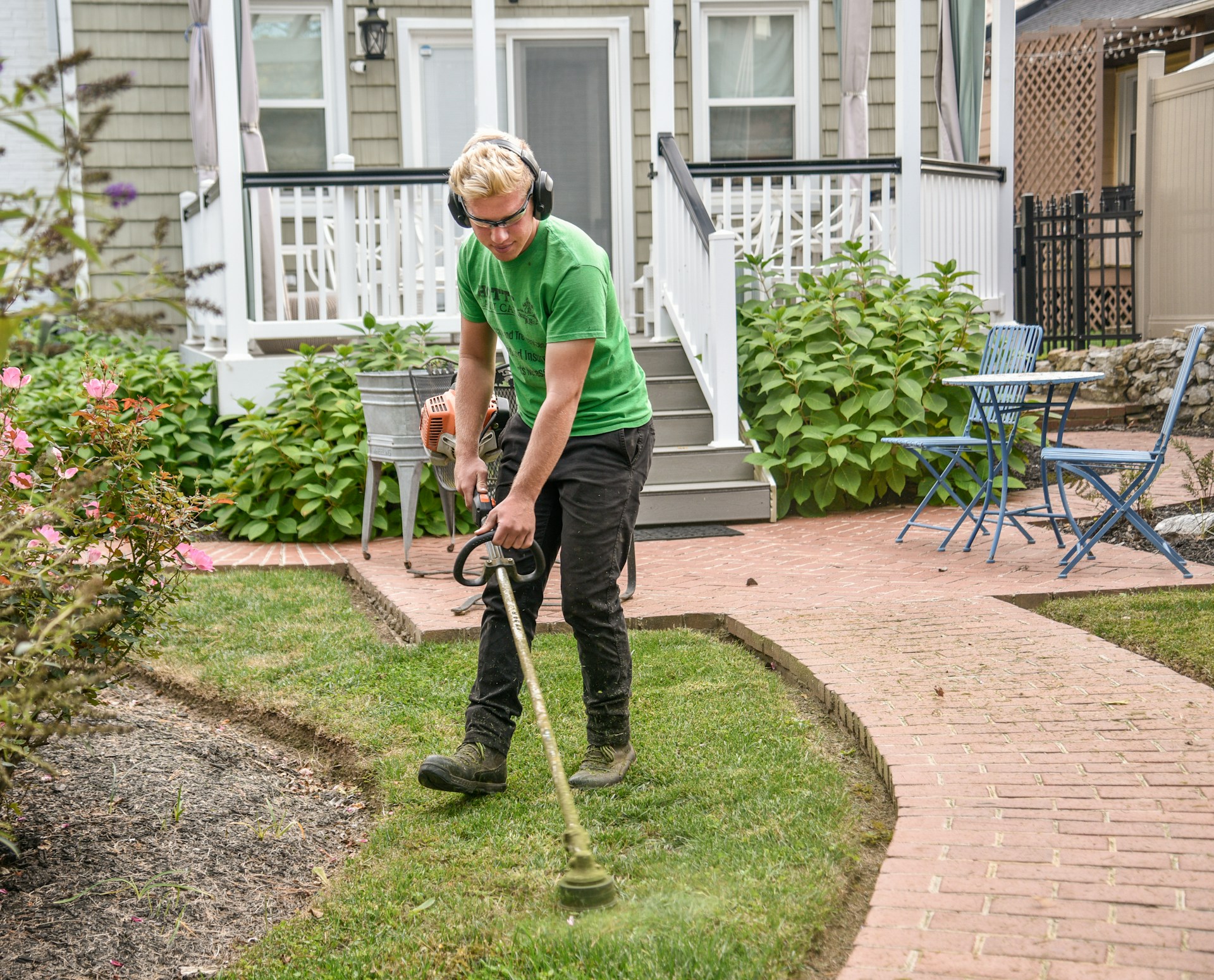Low-Maintenance Landscaping Tips