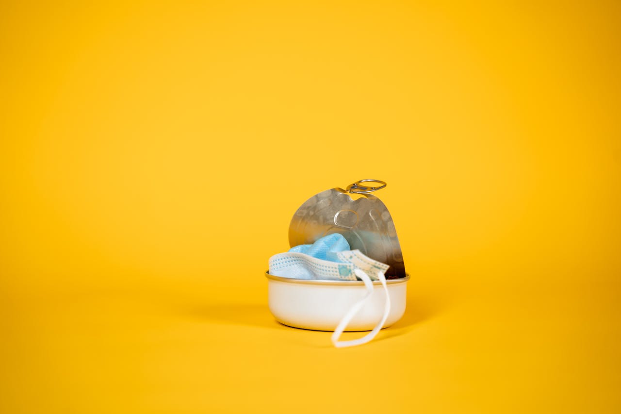 Top 5 Medical Waste Hazards Commonly Found in Residential Trash