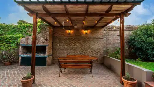 Smart Technology for Your Outdoor Living Area in 2025