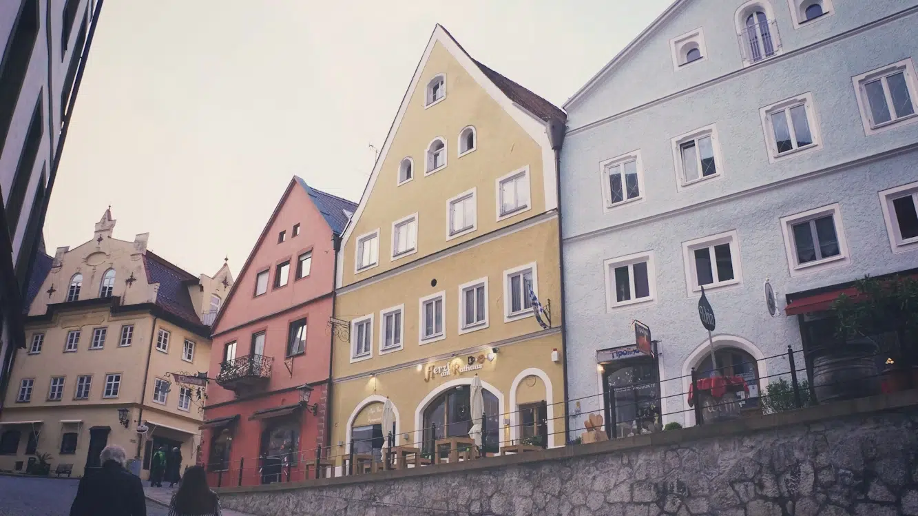 How Narrow Lots Inspire Smarter Interior And Exterior Design
