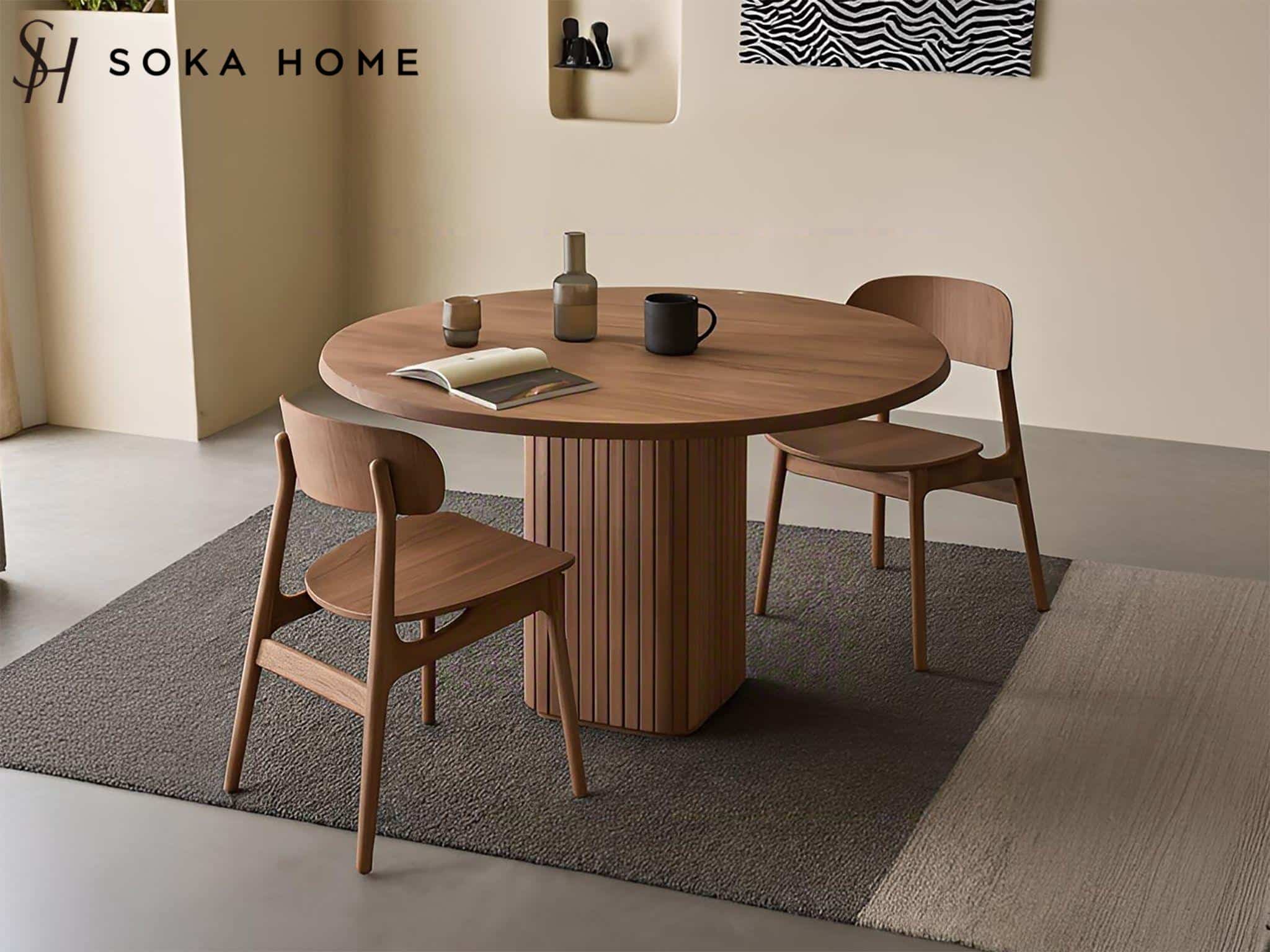 Round Dining Table: Great for Intimate, Flexible Spaces