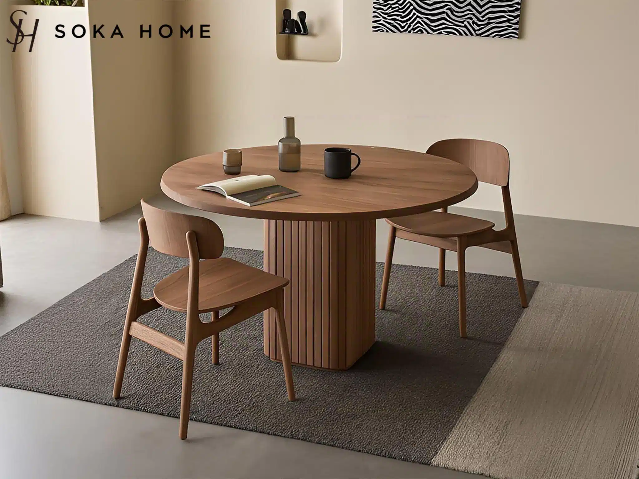 Round Dining Table: Great for Intimate, Flexible Spaces
