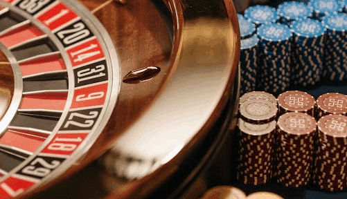 Roulette wheel with chips