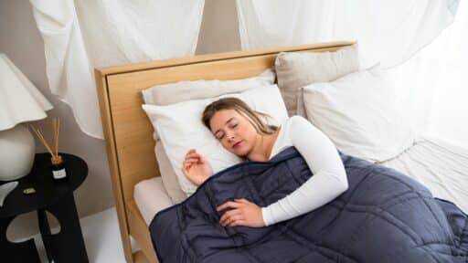Best Contour Memory Foam Pillow [The Ultimate Buying Guide]