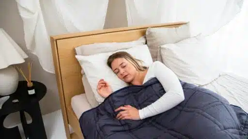 Best Contour Memory Foam Pillow [The Ultimate Buying Guide]