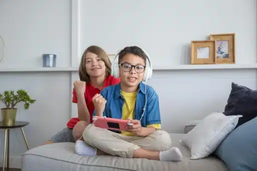 How You Can Buy Laser Tag Equipment and Organize Games at Home with Family and Friends
