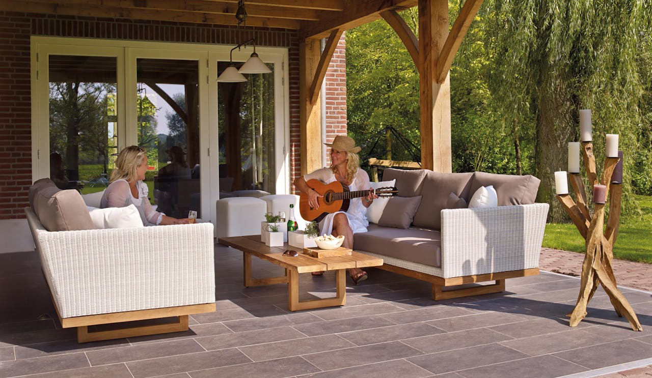 6 Details That Turn Your Backyard Into an Extension of Your Home