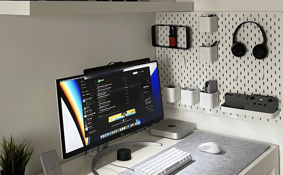 Digital Minimalism for Makers: Essential Tools to Keep and Unnecessary Ones to Cut