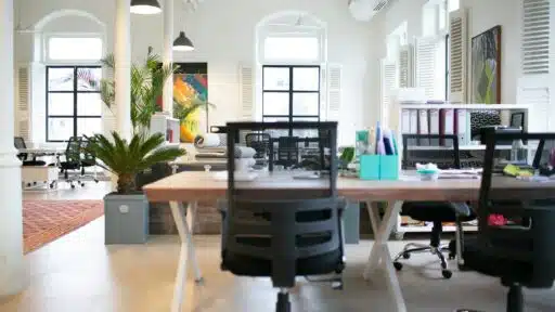 Choosing the Right Office Chair: Comfort, Health, and Productivity