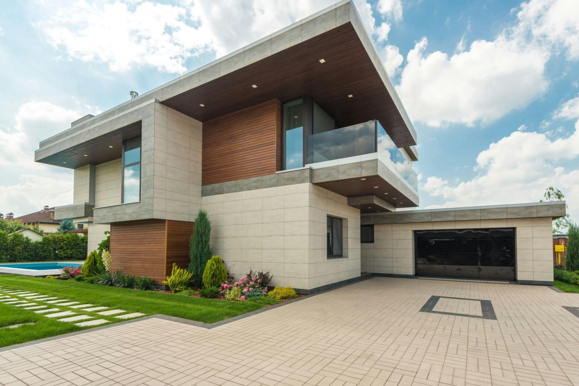 The Complete Homeowner’s Guide to Driveway Materials