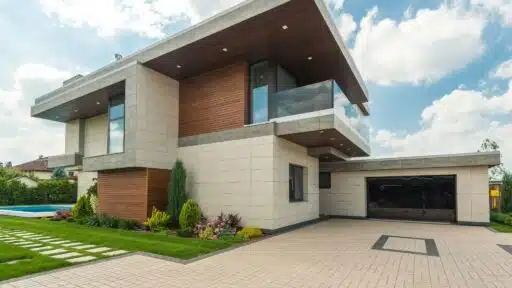 The Complete Homeowner’s Guide to Driveway Materials