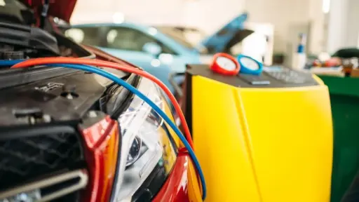 Best Car AC Gas Refill in Dubai: Prices, Refrigerants, and Timing