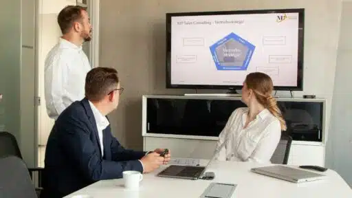 Using Appliance Repair Business Software to Improve First-Time Fix Rates