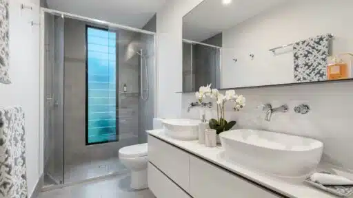 How to Design the Best Guest Bathroom