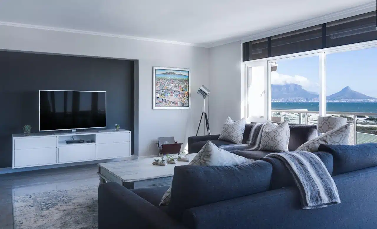 From Empty House to Styled Home: How Movers Set the Stage for Interior Design