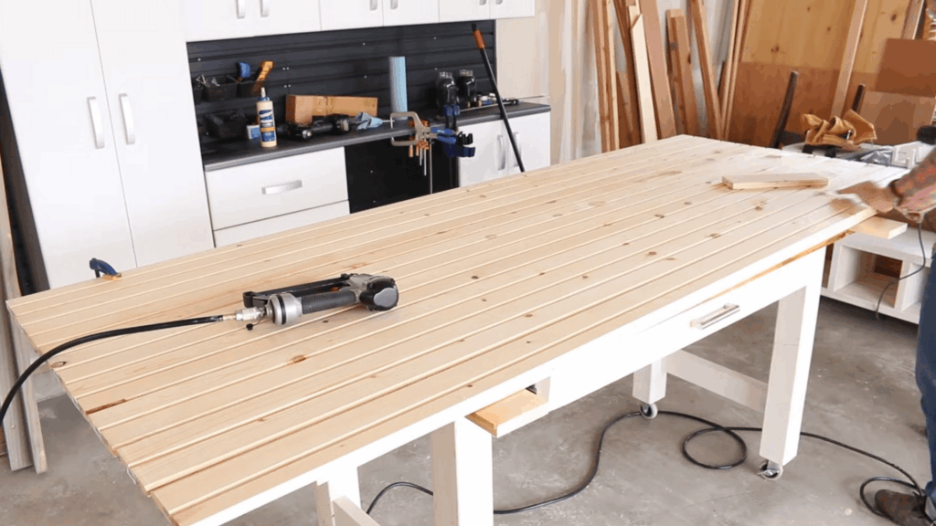 Add the front planks to the barn door