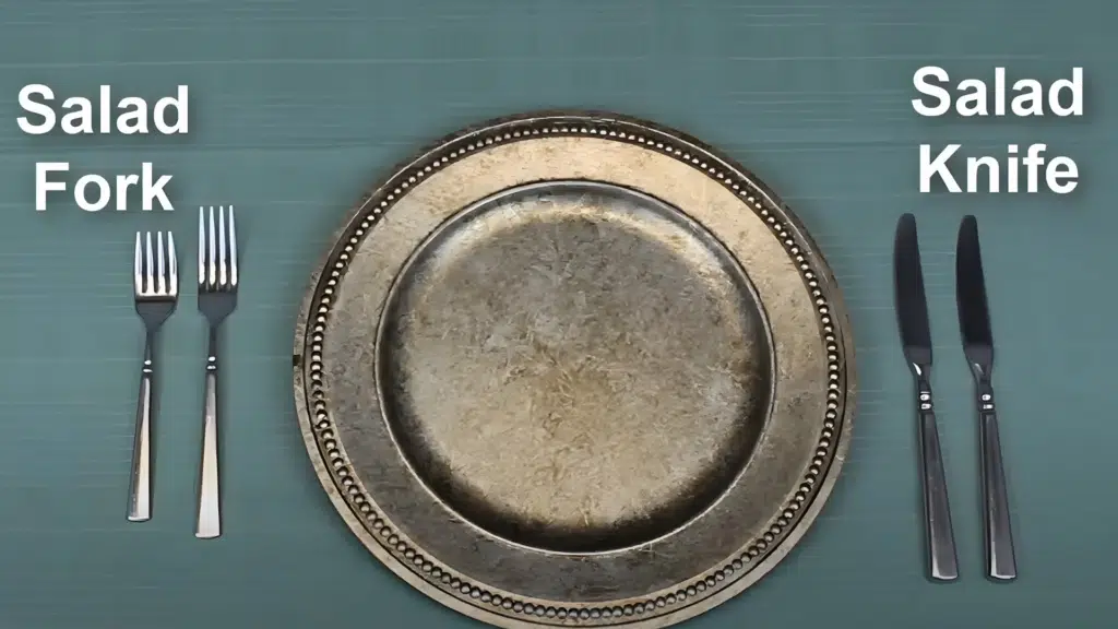 arrange the main utensils