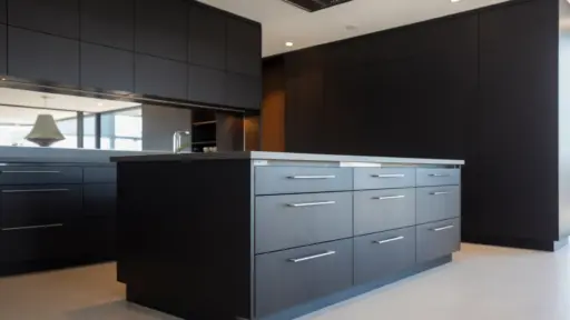 all black kitchen